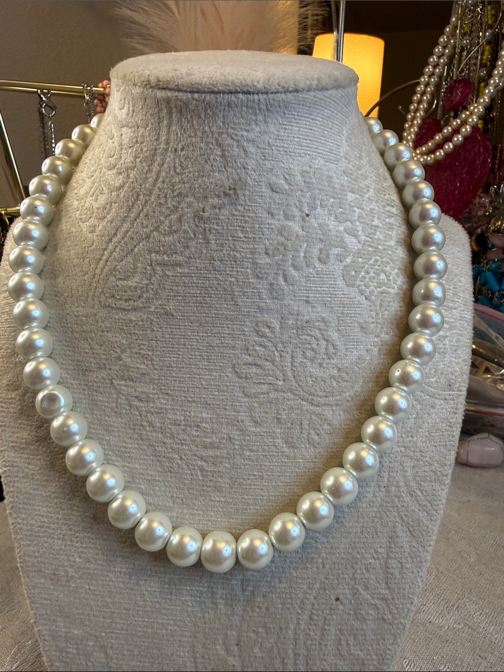 Classic White Pearl Necklace - Elegant Women's Jewelry